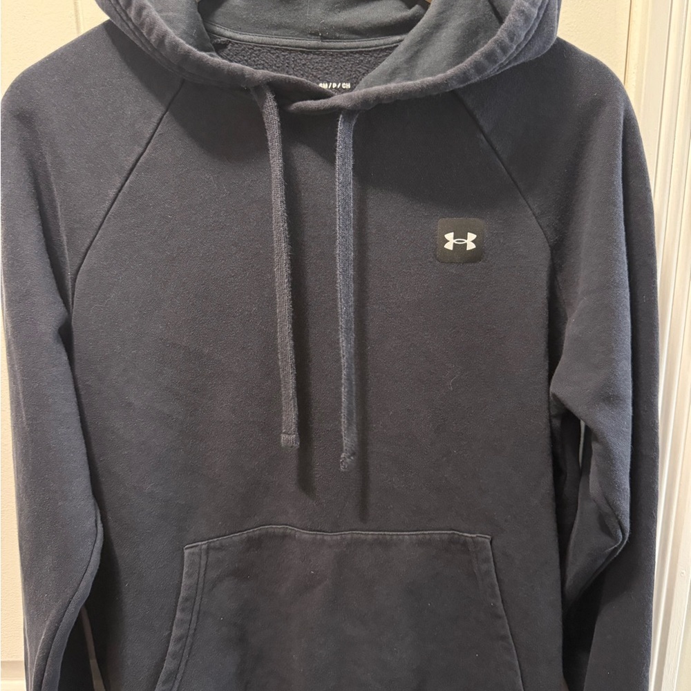 Under Armour Men's Black Hoodie-small